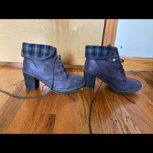 White Mountain Suede Ankle Heeled Boots, Size 7.5